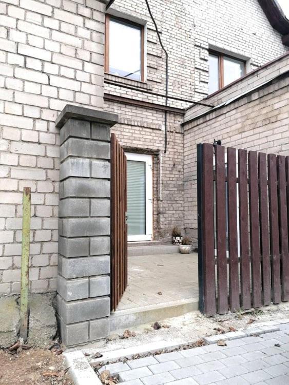 Groundfloor Apartment On The Green Hill Kaunas Eksteriør bilde