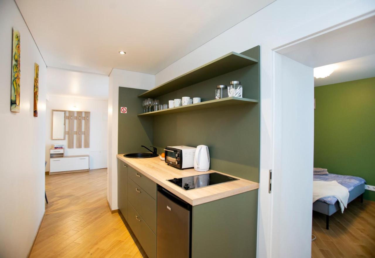 Groundfloor Apartment On The Green Hill Kaunas Eksteriør bilde